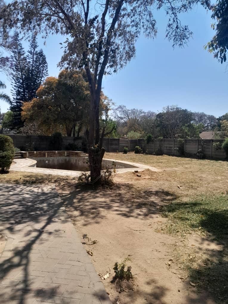 House For Sale In Hatfield — photo 2