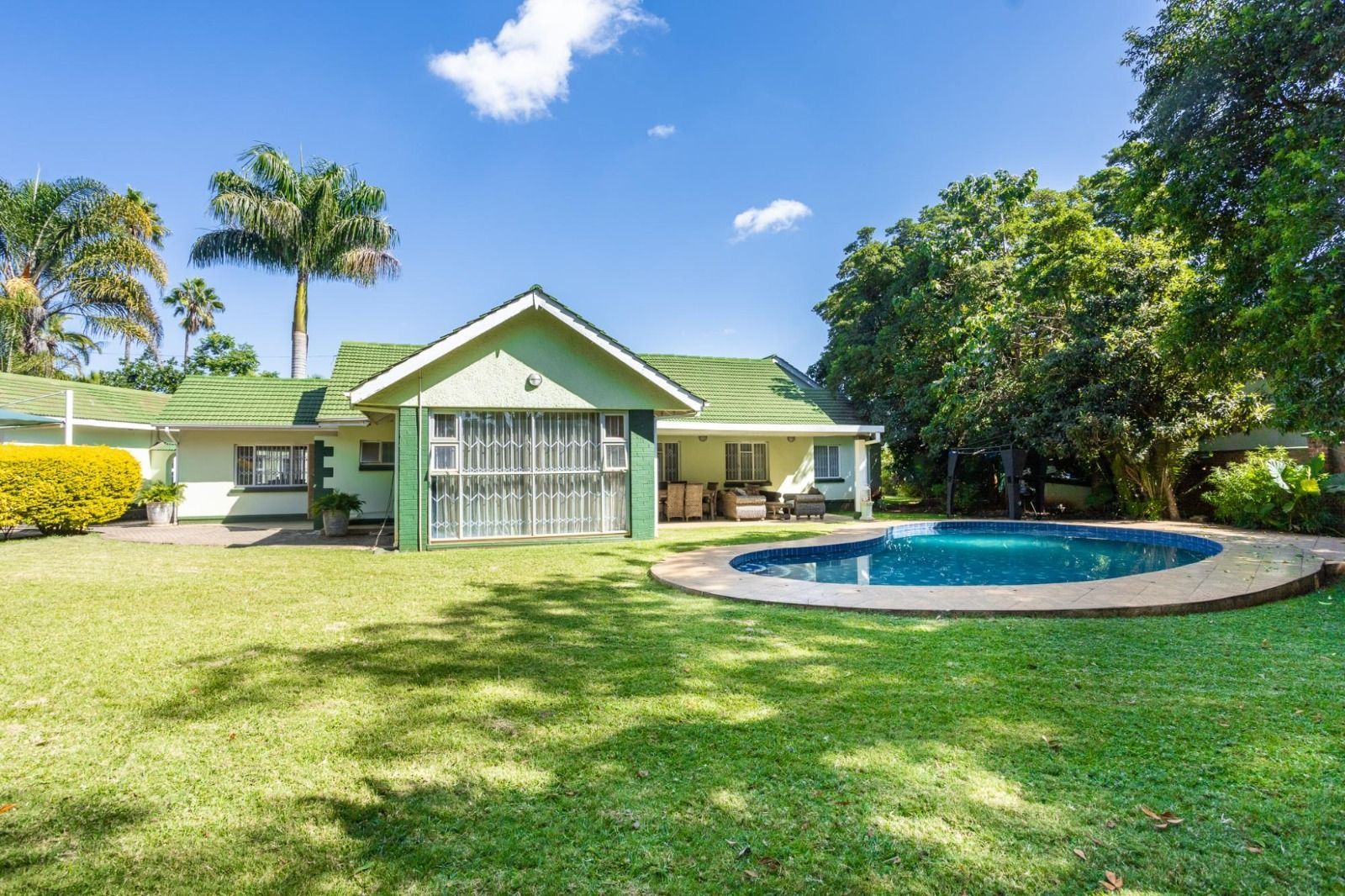 House For Sale In Alex Park — photo 9