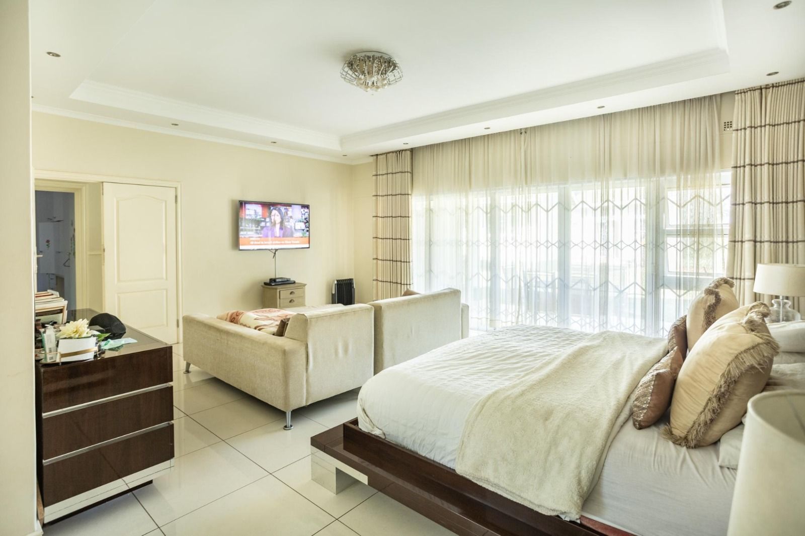 House For Sale In Alex Park — Alex Park