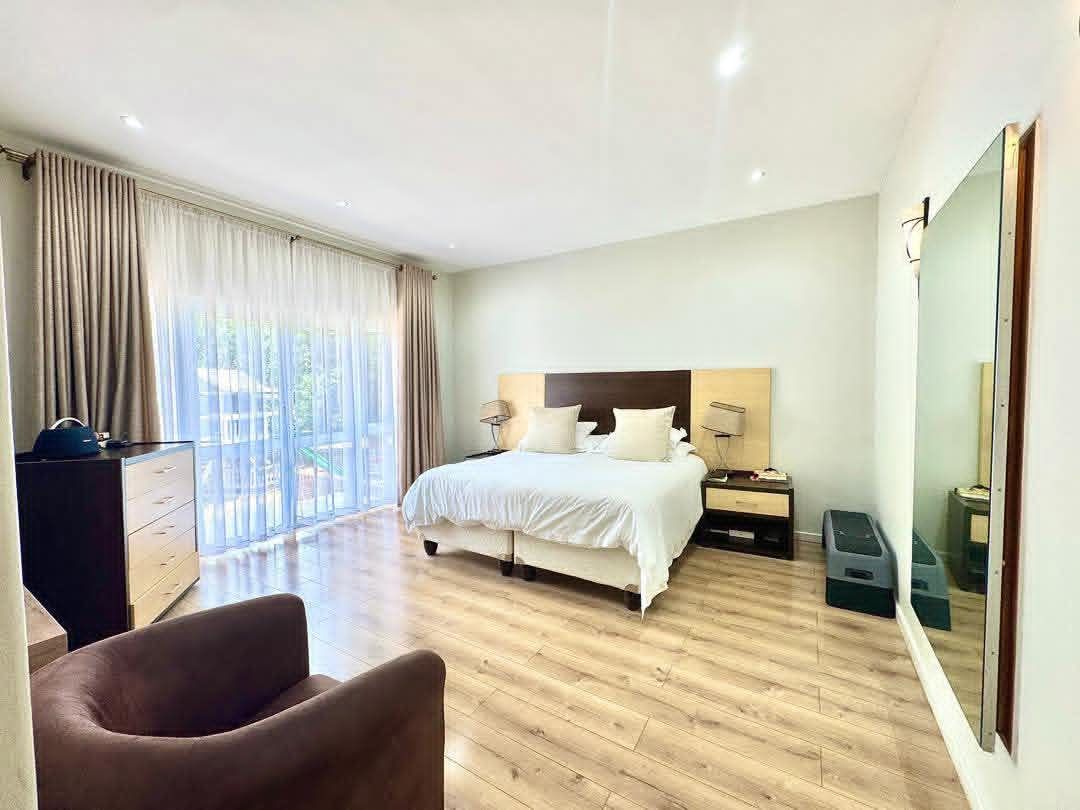 House For Sale in Glen Lorne — photo 2