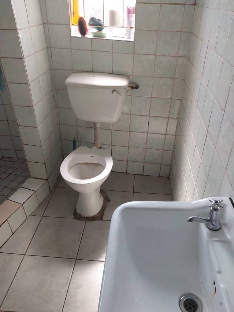 House for Sale In Zimre Park — photo 8