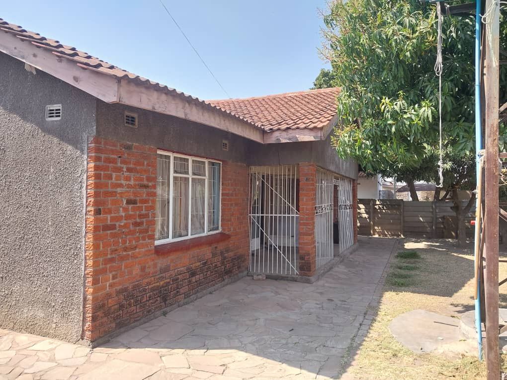 House for Sale In Zimre Park — photo 10