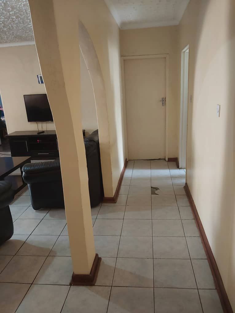 House for Sale In Zimre Park — photo 7