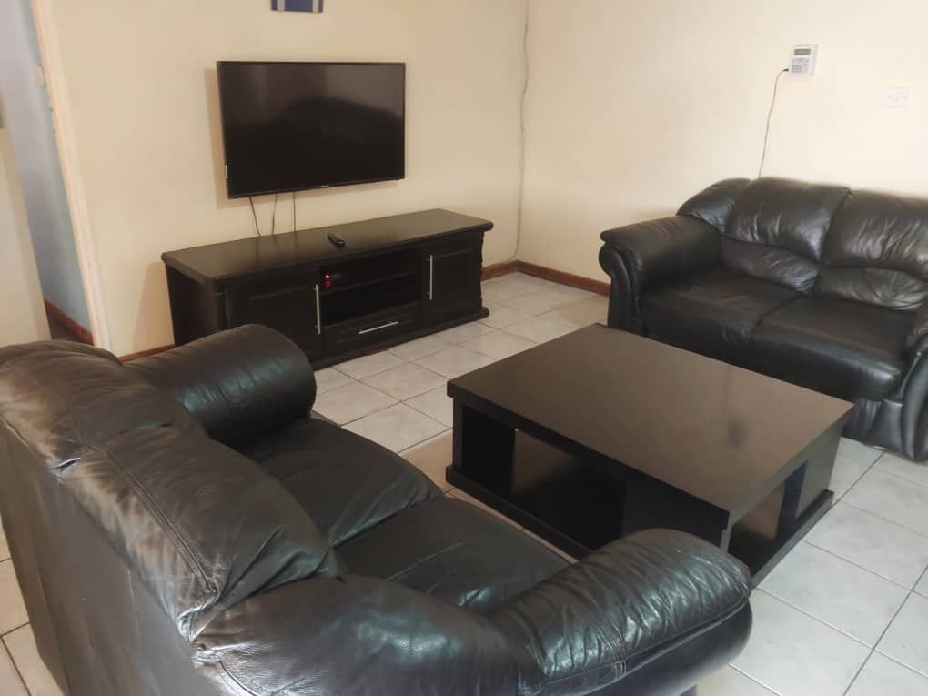 House for Sale In Zimre Park — photo 4