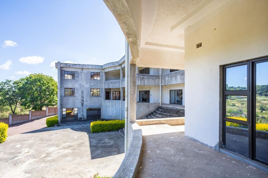 House Carrick For Sale in Borrowdale — photo 5