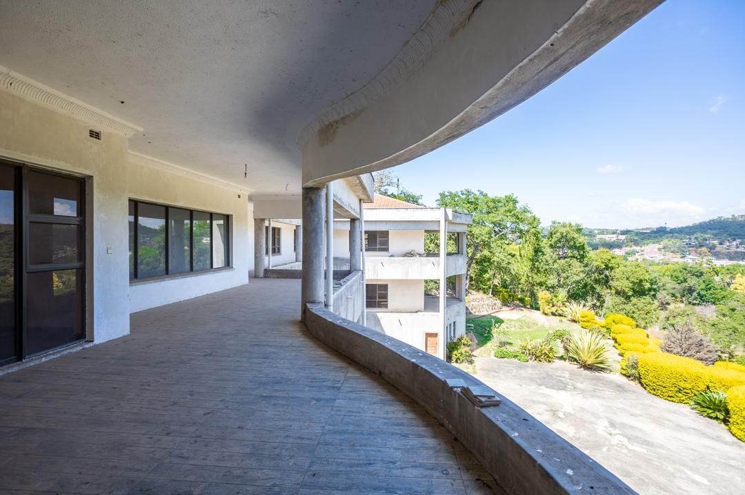 House Carrick For Sale in Borrowdale — photo 3