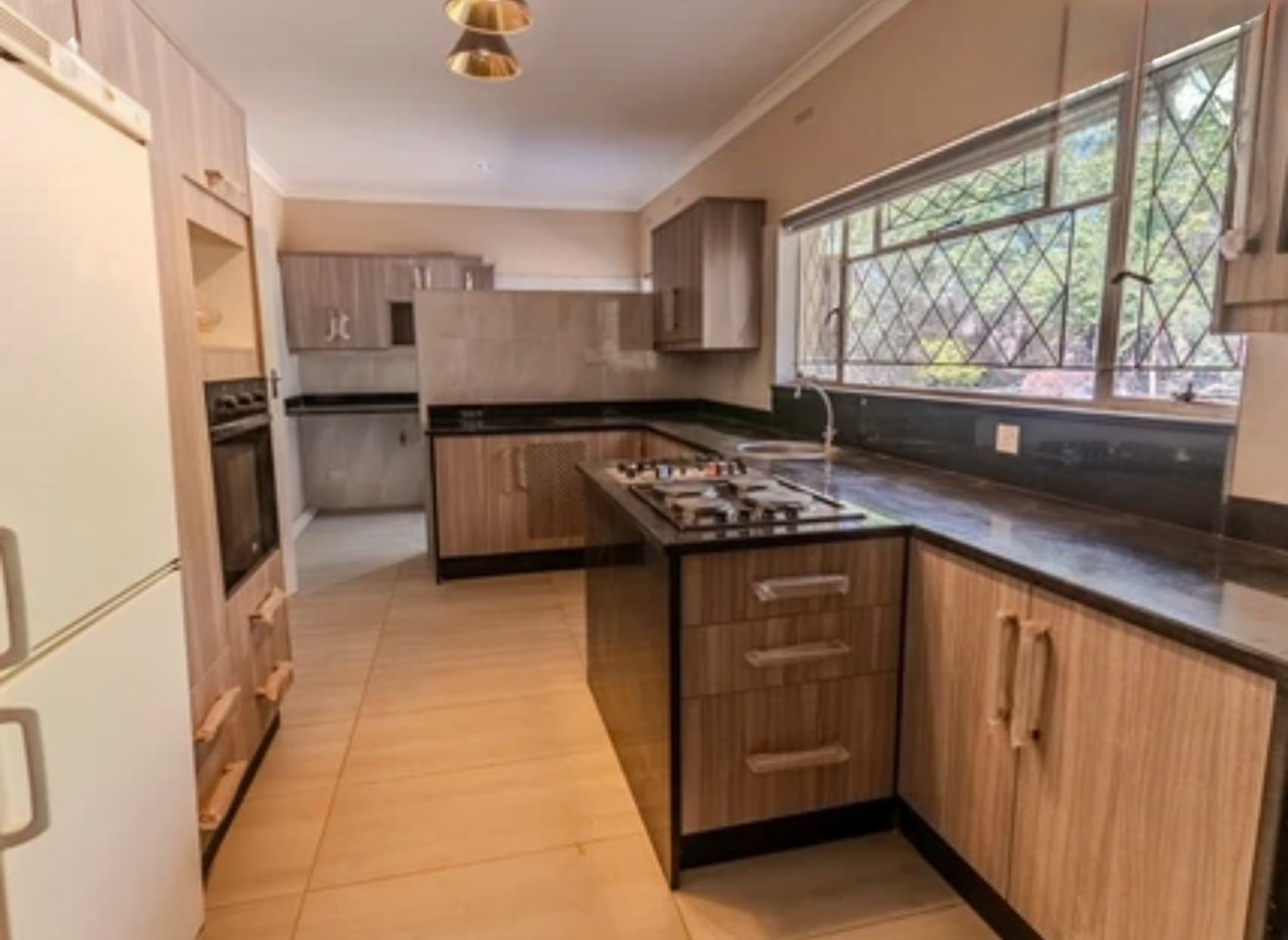 House for sale In Borrowdale — photo 10