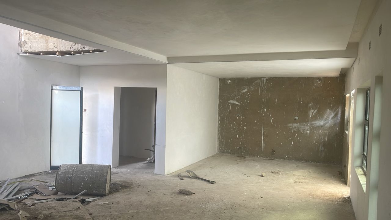 House For Sale in Fairview — photo 6