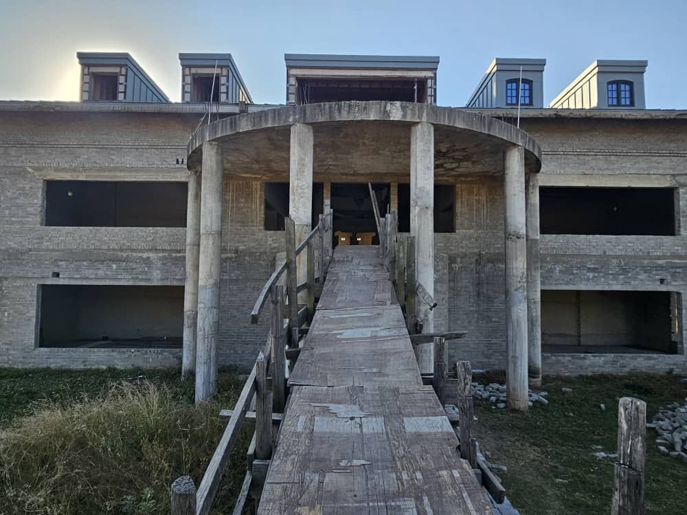 House For Sale in Hatfield — photo 2