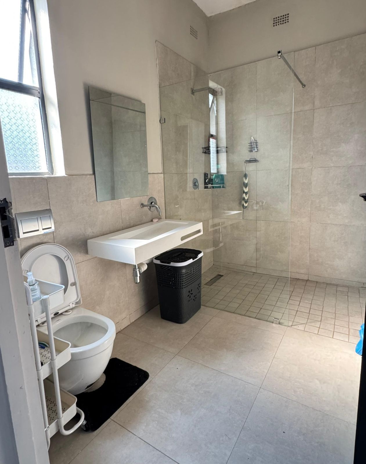 Cluster House For Sale in Greendale — photo 4