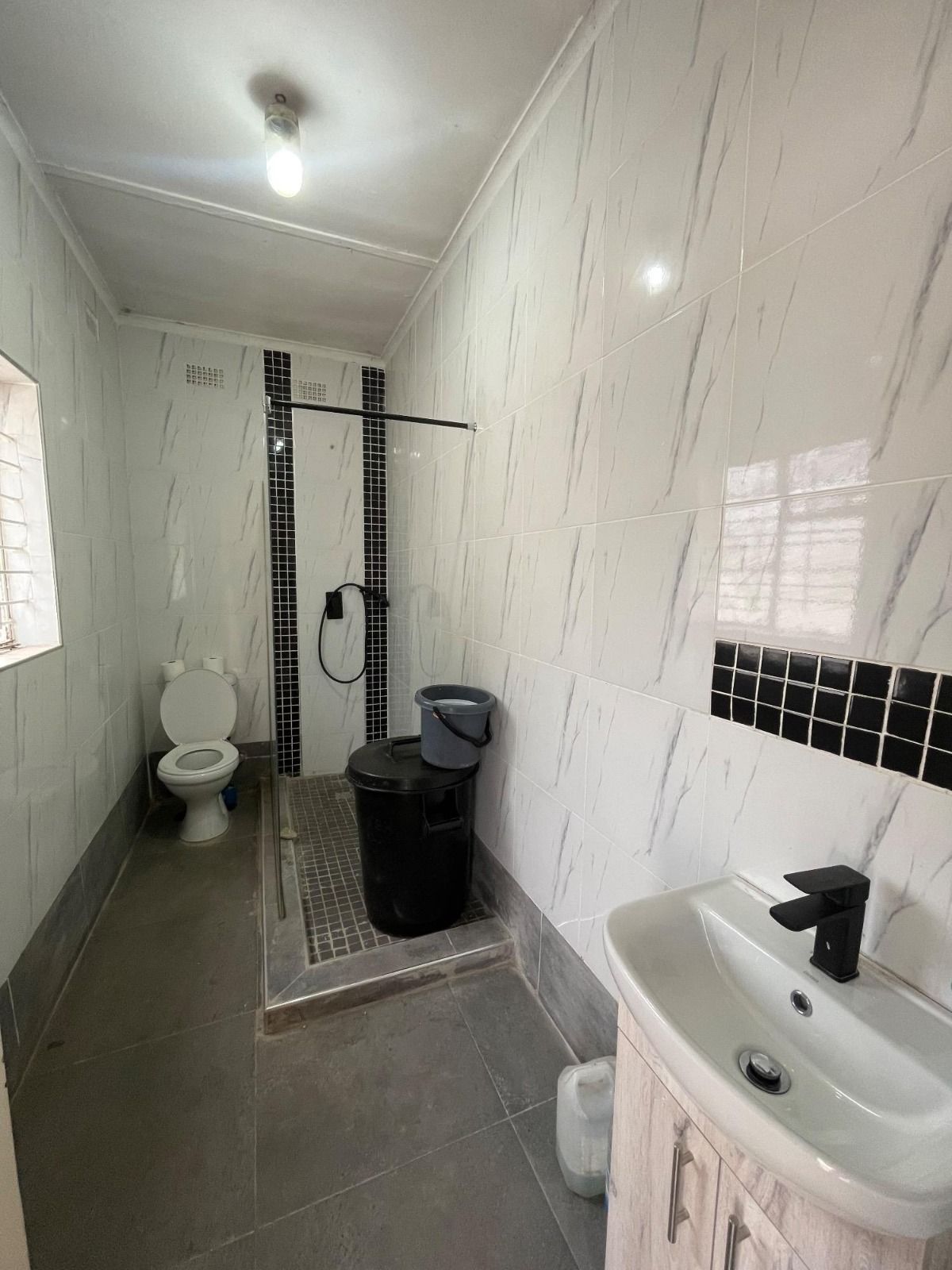 House For Sale In Highfield — photo 6