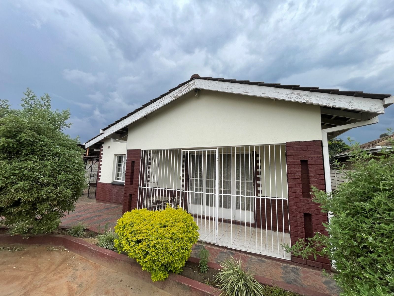House For Sale In Highfield — Highfield