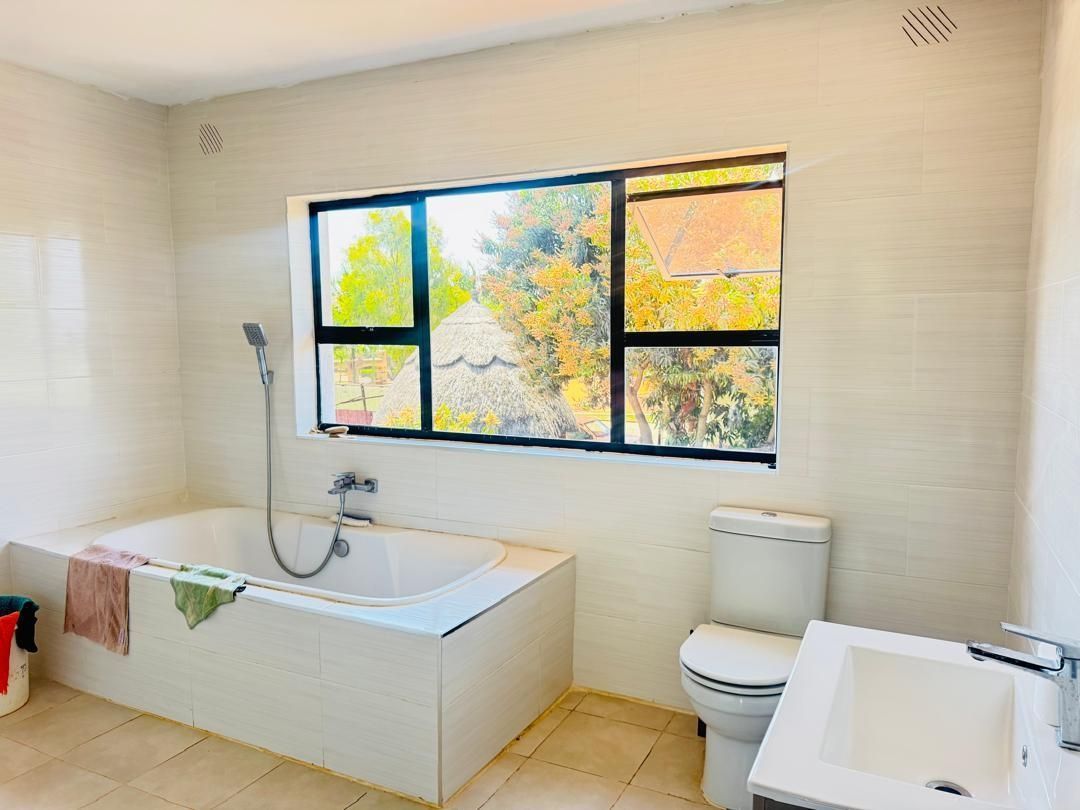 House For Sale In Mount Pleasant Heights — photo 3