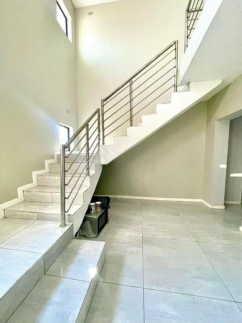 House For Sale In Mount Pleasant Heights — photo 2